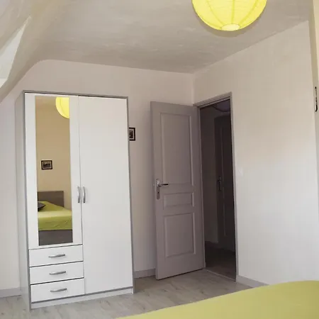Dom wakacyjny Gorgeous In Alban With Kitchen *